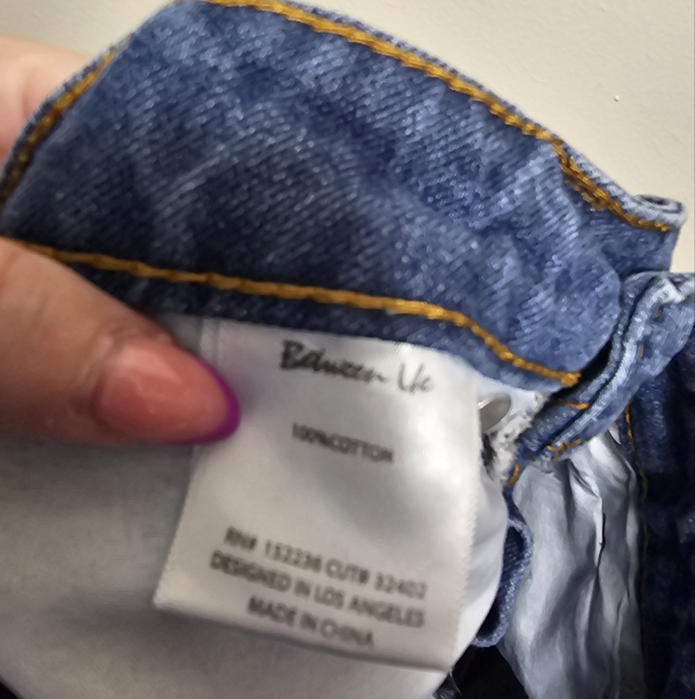 Between‎ Us Size 3 Denim Butterfly Women's Shorts - Picture 5 of 5